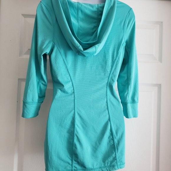 The North Face Hoodie - Picture 4 of 8